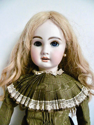 Jolie poupée ancienne tête - jolie,