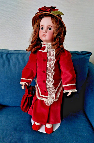 Belle grande poupee - belle,