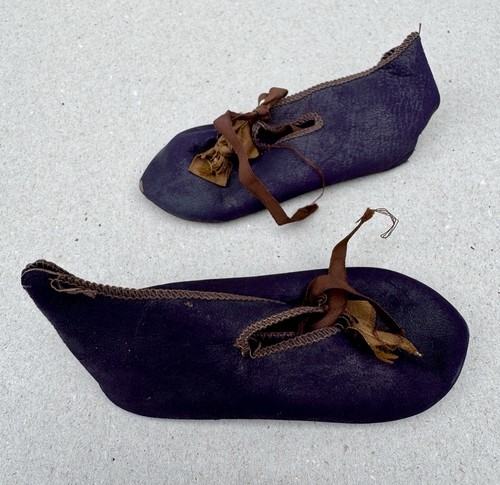 Rares chaussures à - -,